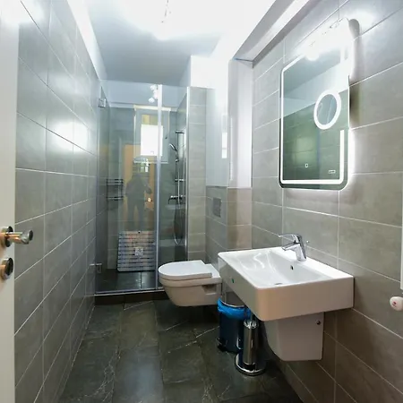 Sunset Maia Apartment *